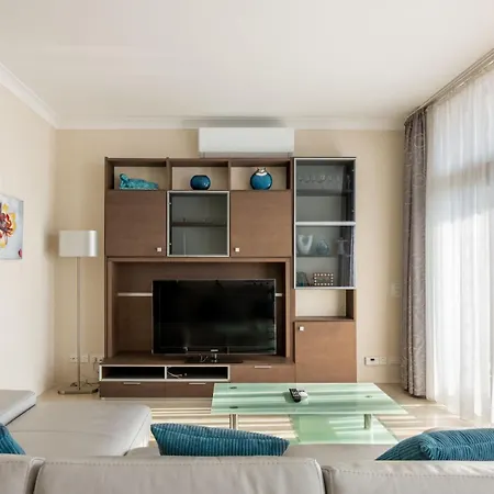 Sunset Holiday Apartment St. Paul's Bay Exterior photo